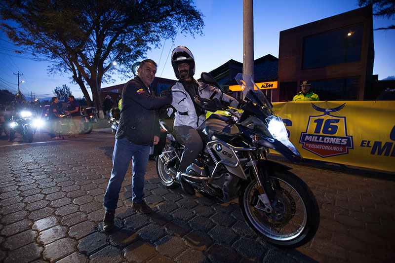 Minister of the Interior Serrano with Carl Reese as they prepare to leave on the ride.
