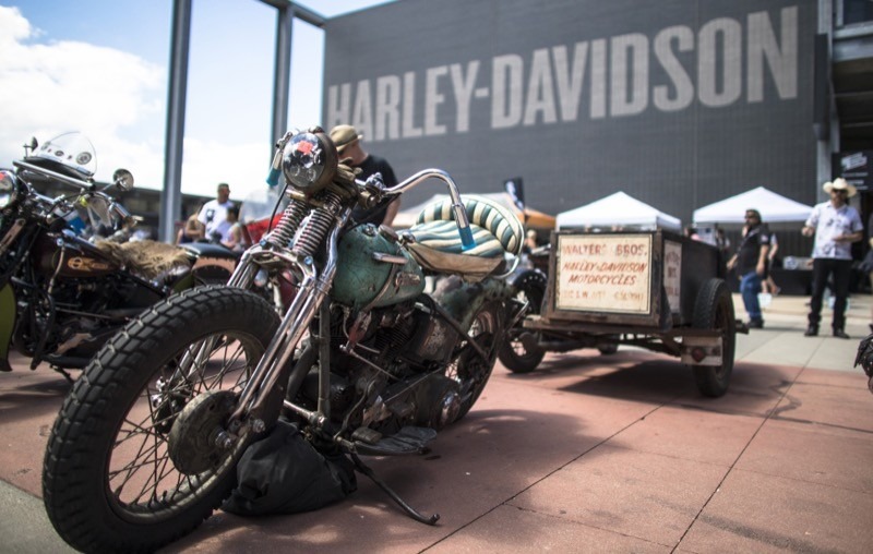 Behold the original patina on this Knucklehead (photo by Cormac Kehoe)