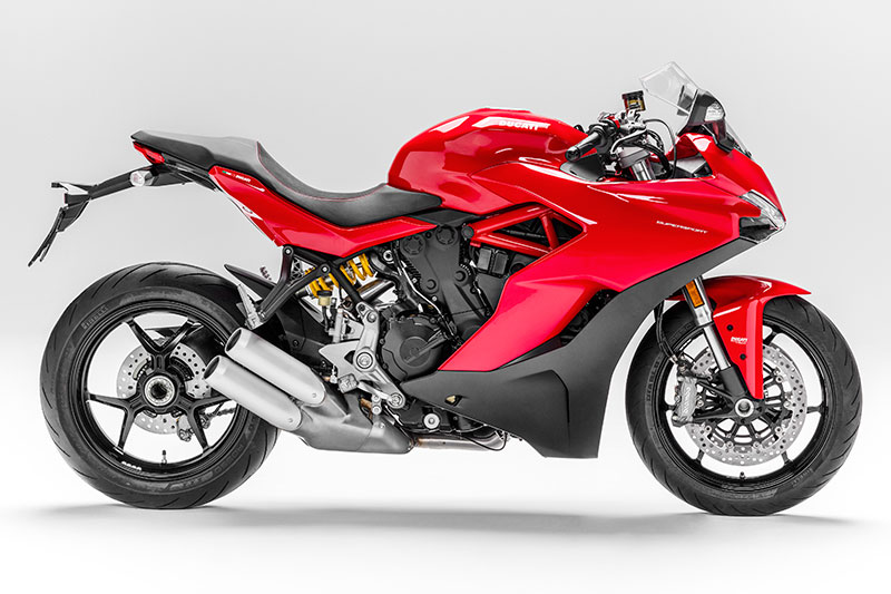 The standard Ducati SuperSport has a Marzocchi fork and Sachs shock, and it has two-tone Ducati Red and Saturn Grey bodywork.
