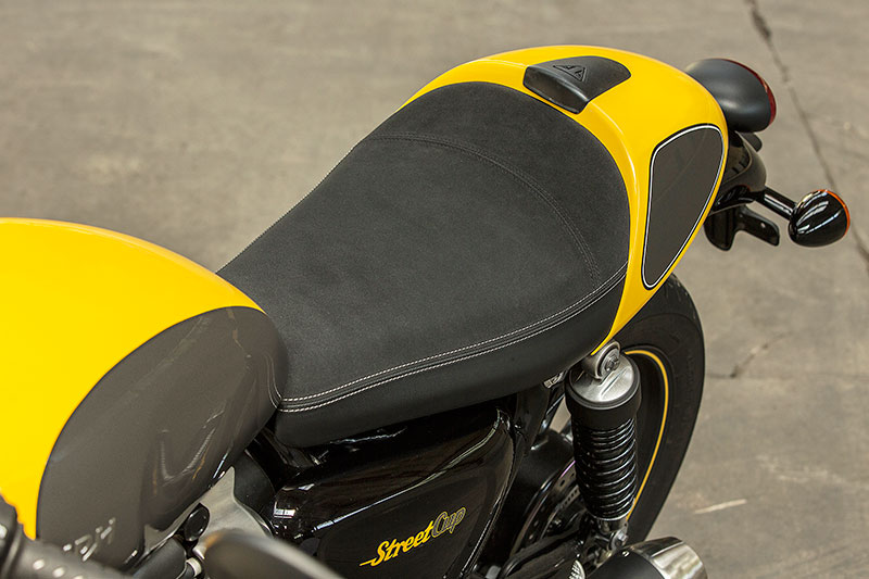 The Triumph Street Cup's bullet seat has an Alcantara-like cover and a removable cowl.