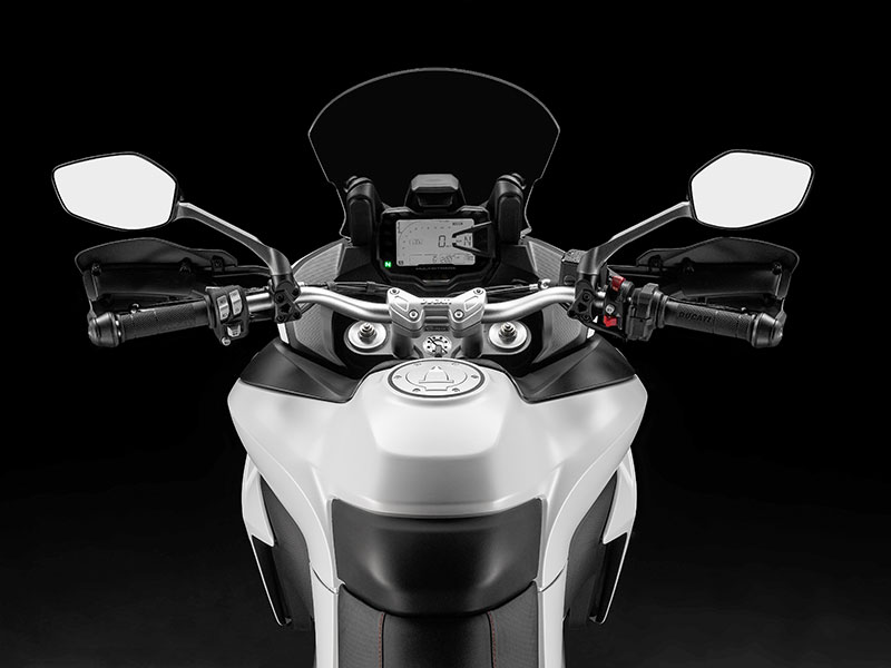 The 2017 Ducati Multistrada 950 has a 5.3-gallon fuel tank, manually adjustable windscreen and LCD instrumentation.
