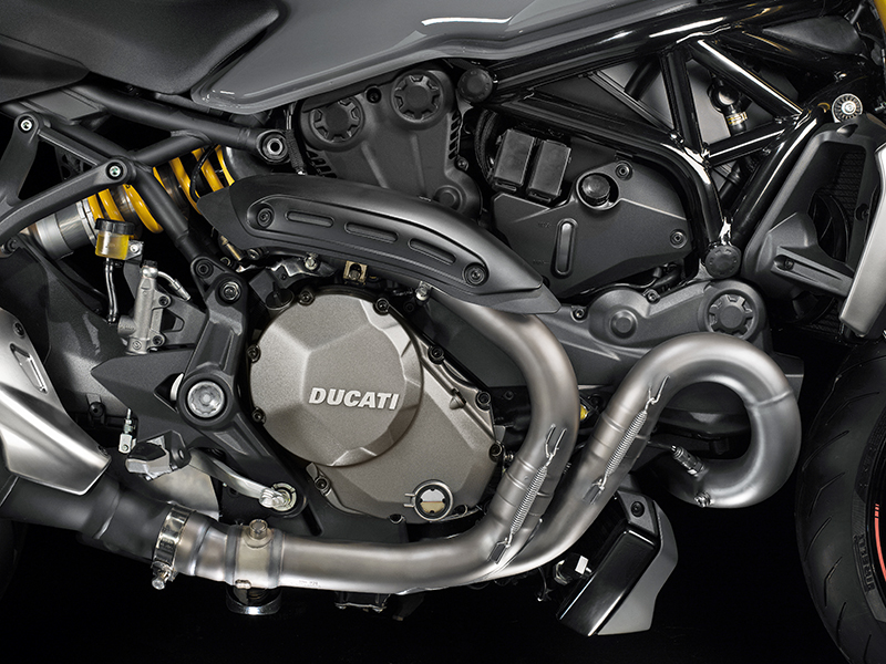 The liquid-cooled, 1,198cc Testastretta 11˚ L-twin in the Monster 1200/S is Euro 4 compliant and makes a claimed 150 horsepower and 93 lb-ft of torque.