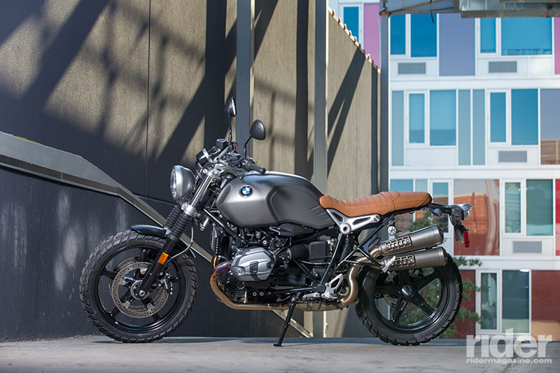 The Scrambler comes standard with cast mag wheels; tubeless spoked rims are a $500 option. (Photo: Kevin Wing)