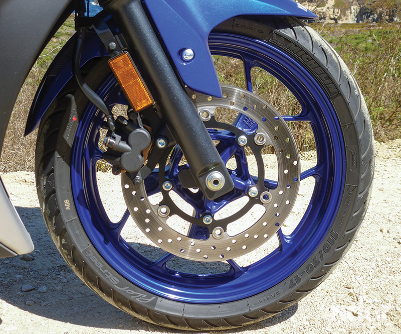 Yamaha R3 suspension and brakes