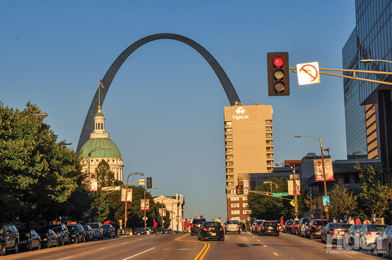 Built in 1965 to honor the westward expansion of the United States, the Gateway Arch sits at the site of St. Louis’ founding on the west bank of the Mississippi River. 