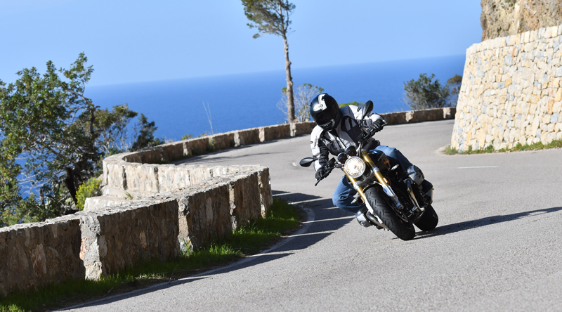 We put the Continental RoadAttack 3s to the test on a BMW R nineT and Ducati Multistrada 1200.