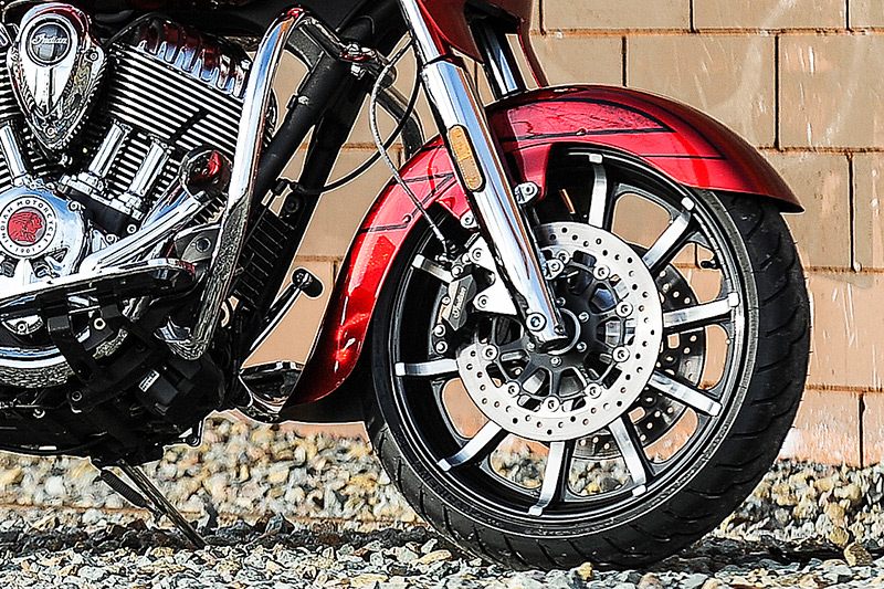 2017 Indian Chieftain Elite front wheel