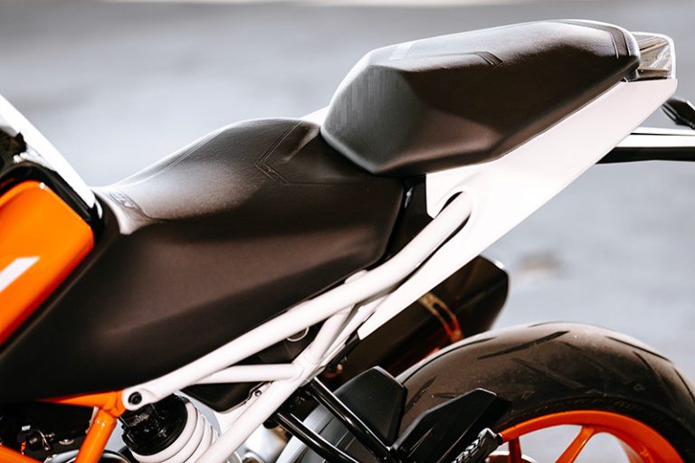 2017 ktm duke 390 seat height adjustment