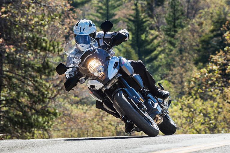 Does the 2018 v-strom 1000 have cruise control