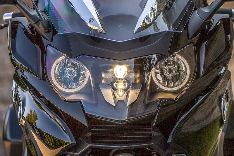 2018 BMW K 1600 B Adaptive headlight