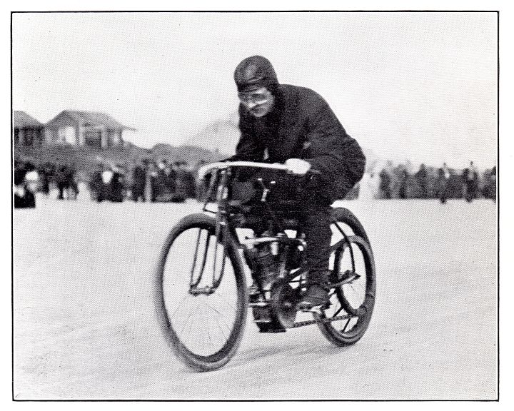 Glenn H. Curtiss making a practice run before the V-twin race.