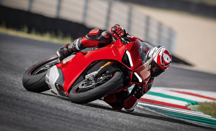 2018 Ducati Panigale V4 and 959 Panigale Corse | First Look Review ...