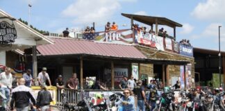 Giddy Up Vintage Chopper Show El Cinco