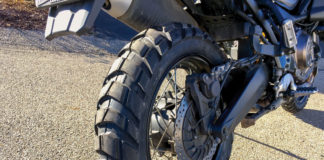 Metzeler Karoo 3 tires.