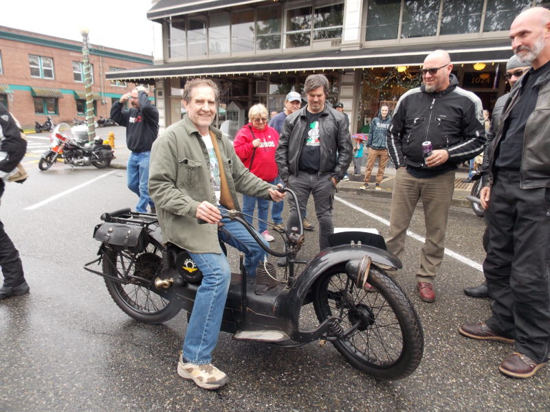 Rick attracted a crowd with his 1923 Ner-A-Car