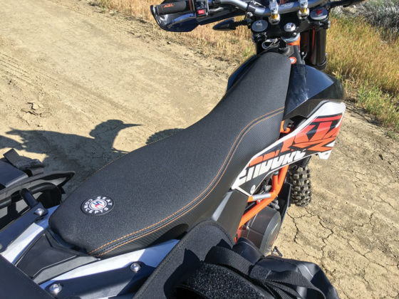 ktm 690 seat removal