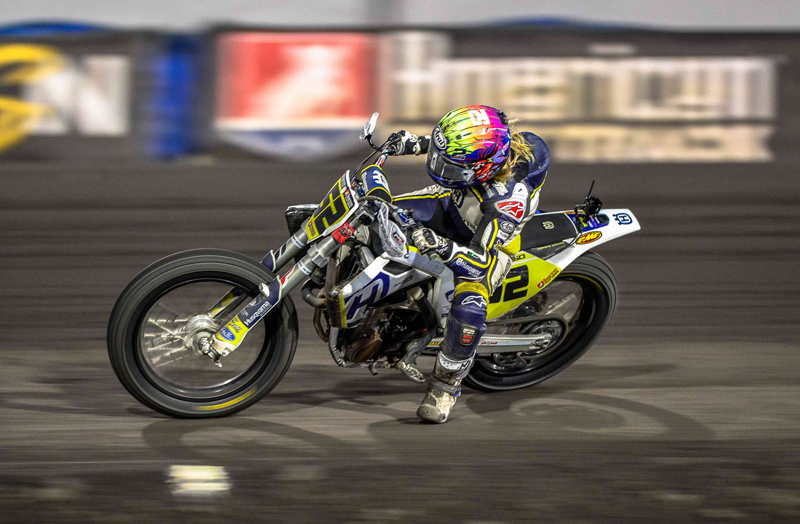 Shayna Texter flat track