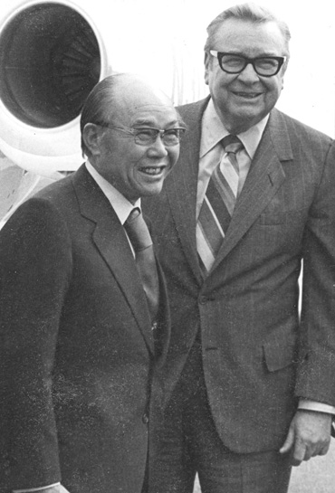 Soichiro Honda and Governor James Rhodes