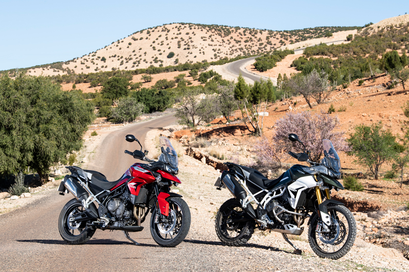 2020 Triumph Tiger 900 GT Pro (left) and Rally Pro (right).