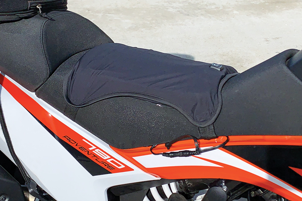 Warm & Safe Cyber Hot Seat installed on a KTM 790 Adventure