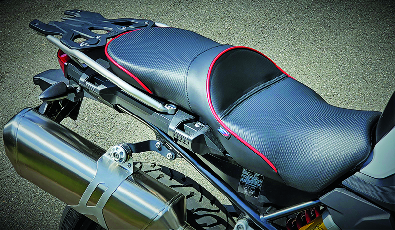 Black Welt for 01-02 Ducati SUSP900 Sargent World Sport Performance Seat 