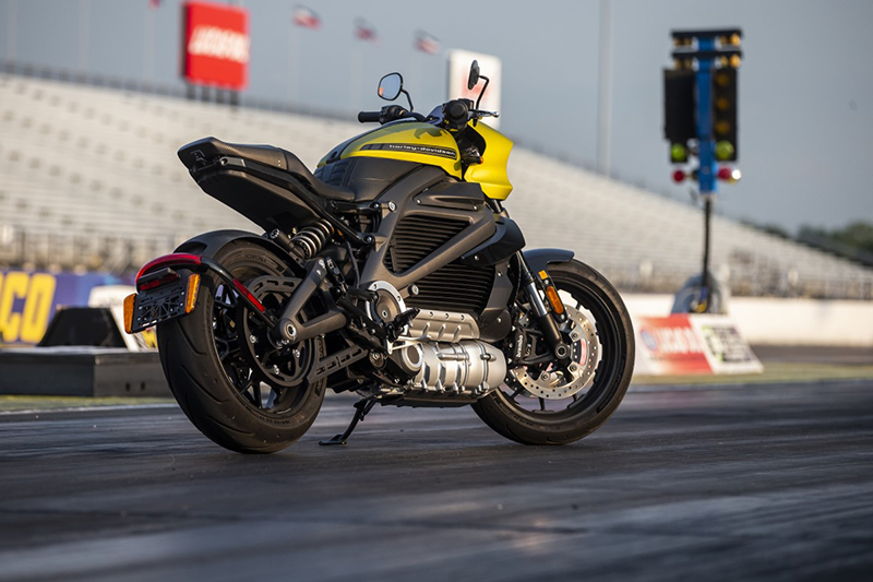 Harley-Davidson LiveWire Sets World Records at EV Racing Exhibition