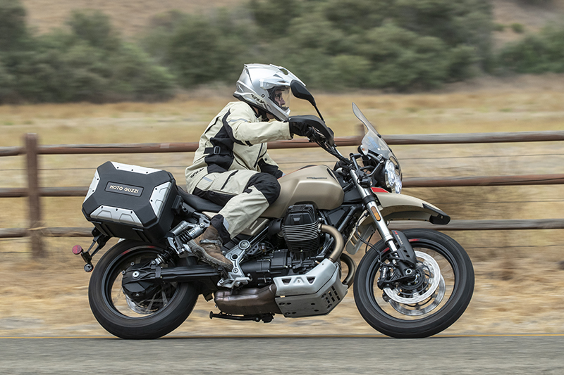 moto guzzi v85 tt travel test