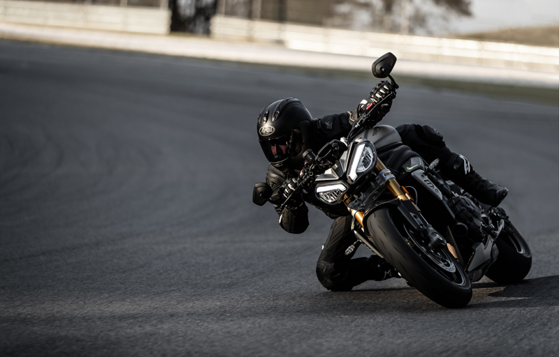2021 Triumph Speed Triple 1200 RS Seat Height
