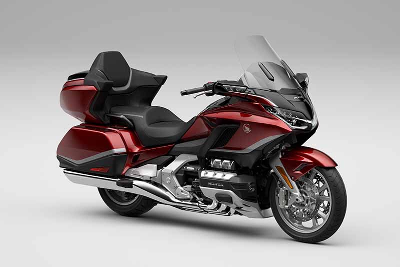 2021 Honda Gold Wing Tour Airbag DCT in Candy Ardent Red