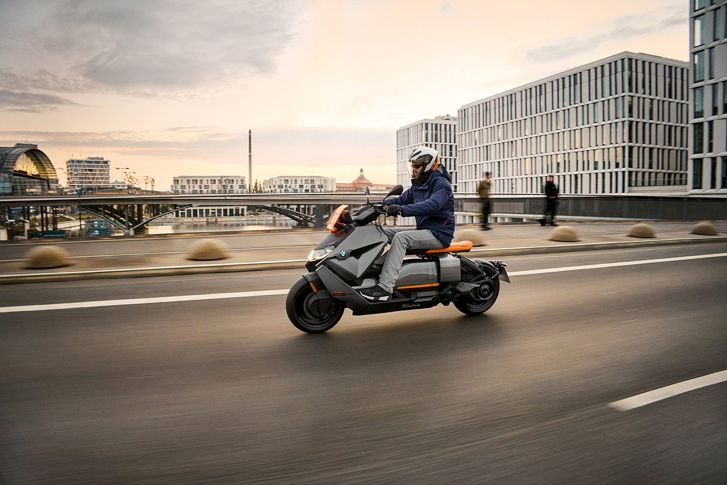 Panorama tilpasningsevne Vores firma BMW CE 04 Electric Scooter | First Look Review | Rider Magazine