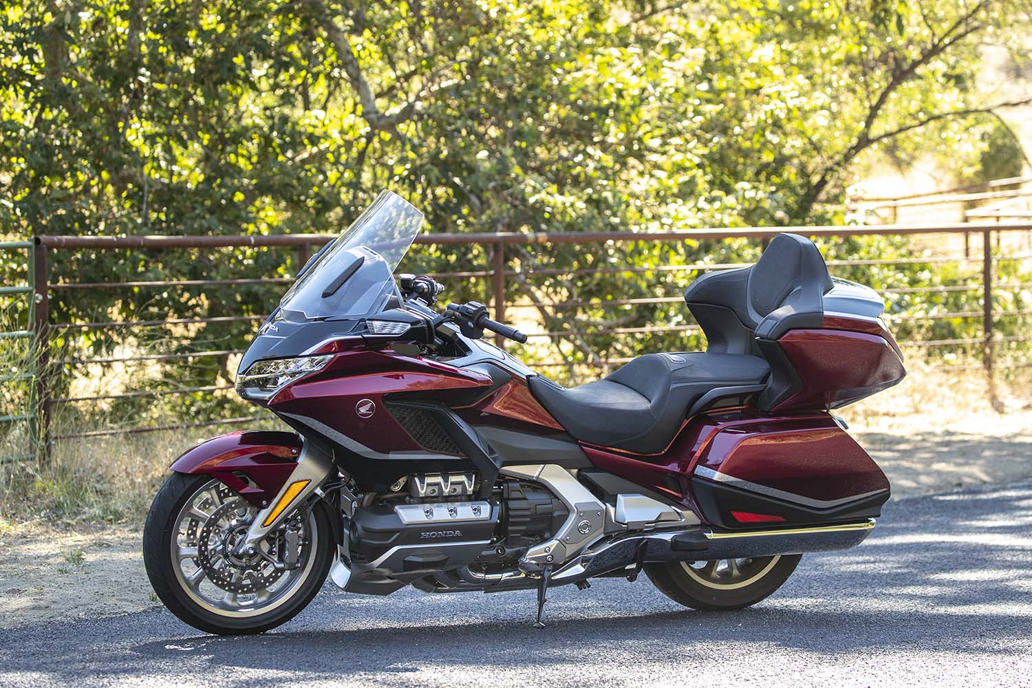 21 Honda Gold Wing Tour Dct Road Test Review Rider Magazine
