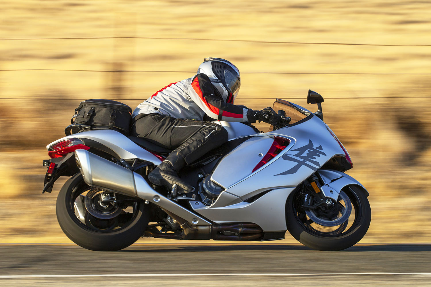 klog åbenbaring Bidrag 2022 Suzuki Hayabusa | Road Test Review | Rider Magazine