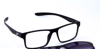 Flying Eyes Optics' Prescription-Compatible Eyeglasses
