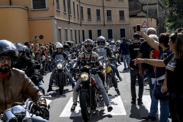 Festa de 100 anos da Moto Guzzi