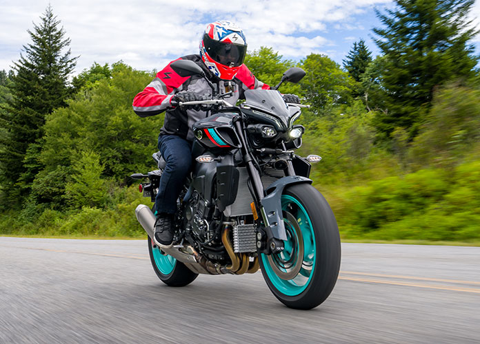 2022 Yamaha MT-10 | Video Review