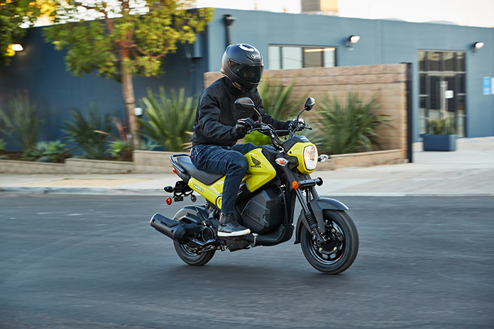 Melhores motocicletas para motociclistas menores: Altura do assento 30-30,9 polegadas