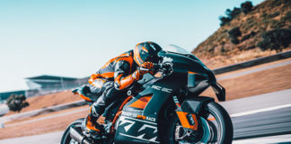 2023 KTM RC 8C