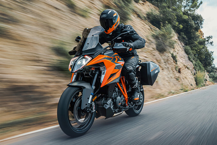 2023 KTM 790 Duke and 1290 Super Duke GT | First Look Review