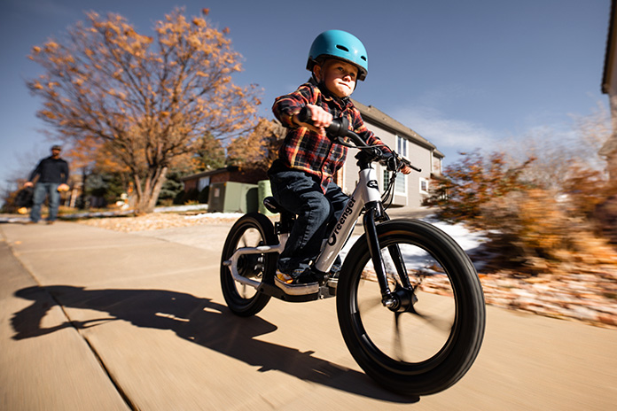 Greenger Saddleback bicicleta de equilíbrio elétrico |  Avaliação inicial
