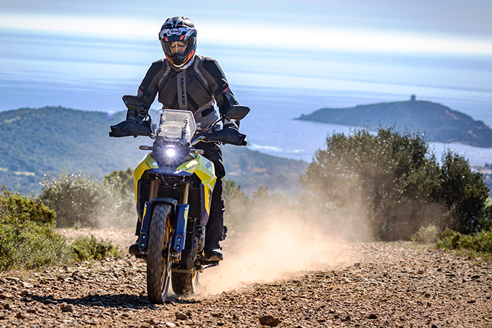 V-Strom 800DE Barre d'accessoires - Suzuki Canada Inc.