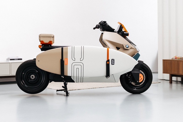 Custom BMW CE 04 Vagabund Moto Concept e-Scooter