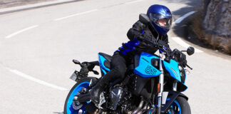 2023 Suzuki GSX-8S