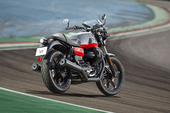 Moto Guzzi V7 Stone Corsa 2024