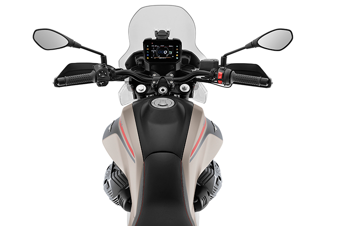 2024 Moto Guzzi V85 TT Seyahat Bronzo Deserto