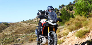 2024 Triumph Tiger 900 Rally Pro jump