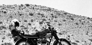 Two-Up on a 1971 Triumph Daytona T100R