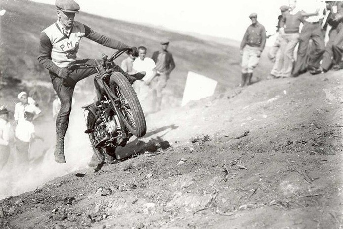 Harley-Davidson vs Indian Motorcycle Part 2 Hillclimb