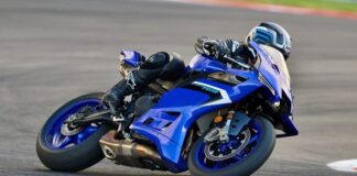 2025 Yamaha YZF-R9 racetrack cornering