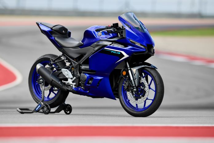 2025 Yamaha YZF-R3 and R7 Preview 