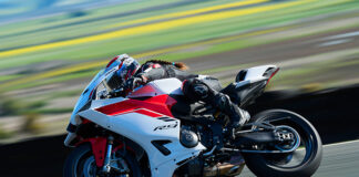 2025 Yamaha R9 review YZF-R9 action